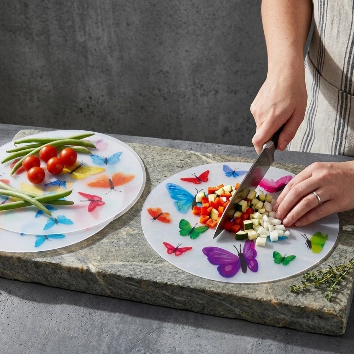Set de 4 tablas para picar traslúcidas Mariposas | 29.5 cm de diámetro
